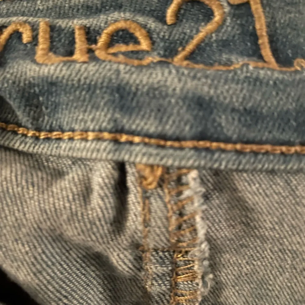 Mid Rise Jeggings - Picture 8 of 8